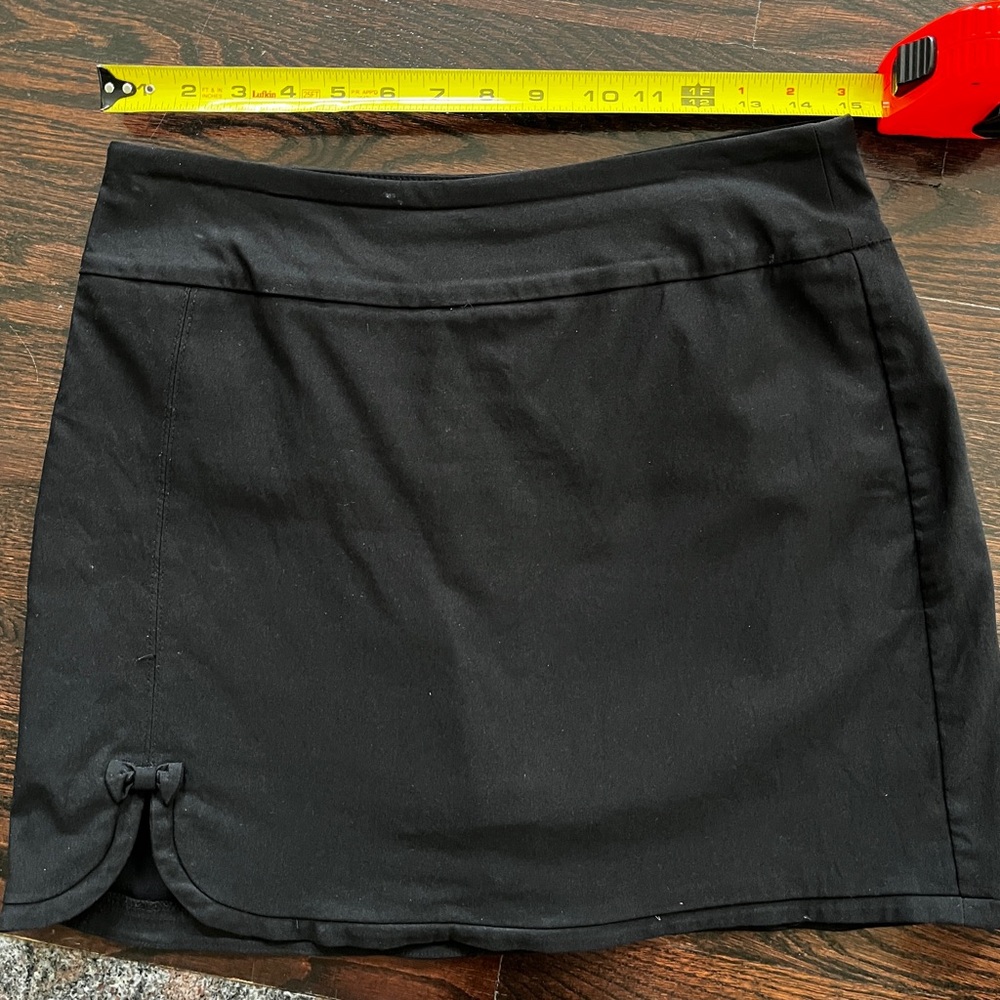 Attyre Black Skort